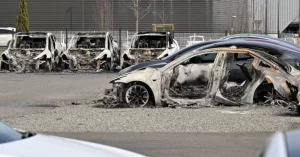 Musk’s Telsa Apocalypse: The room’s on fire and  he’s still Tweeting